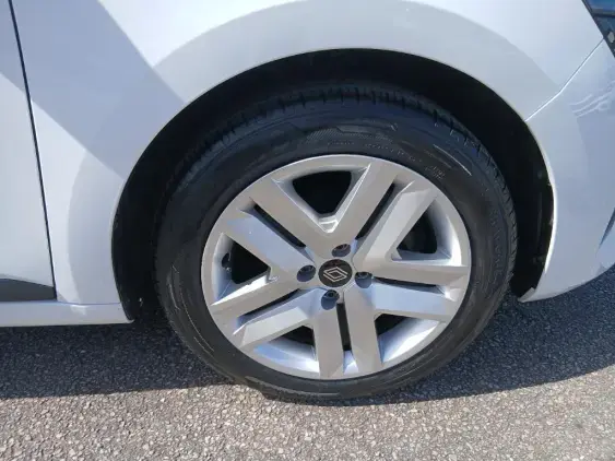 RENAULT CLIO V - voiture d'occasion - Photo 19