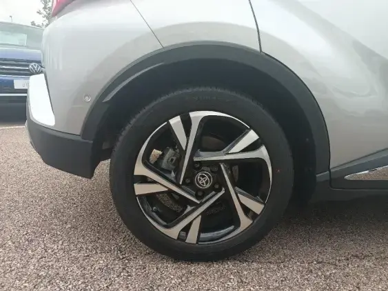 TOYOTA C-HR - voiture d'occasion - Photo 17