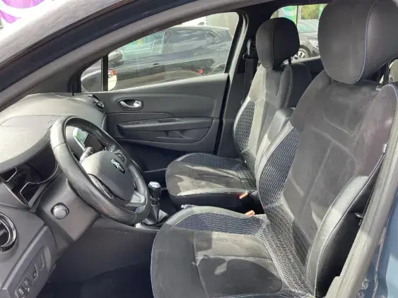 RENAULT CAPTUR - voiture d'occasion - Photo 18