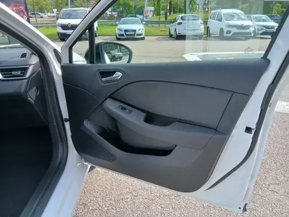 RENAULT CLIO V - voiture d'occasion - Photo 17