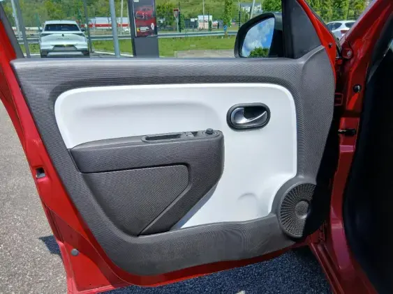 RENAULT TWINGO III - voiture d'occasion - Photo 16