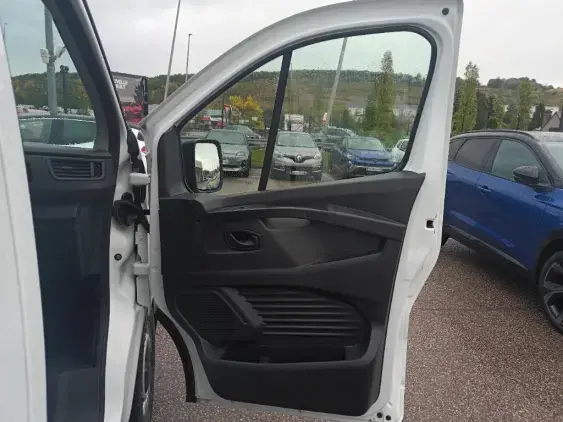 RENAULT TRAFIC FG III - voiture d'occasion - Photo 17