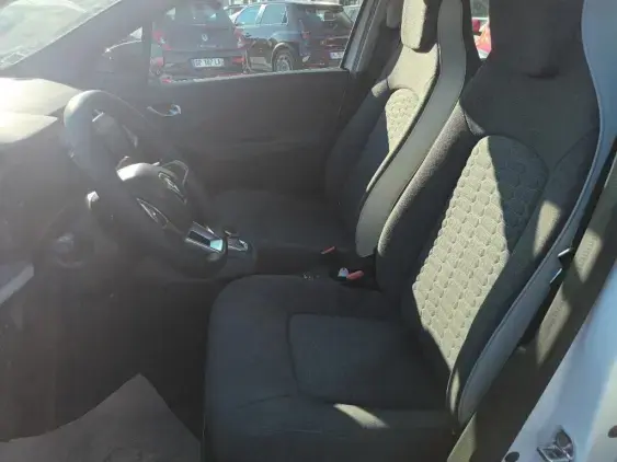 RENAULT ZOE - voiture d'occasion - Photo 18