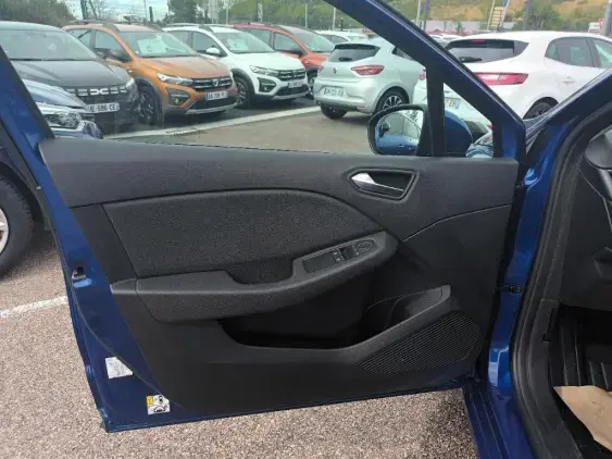 RENAULT CLIO V - voiture d'occasion - Photo 19