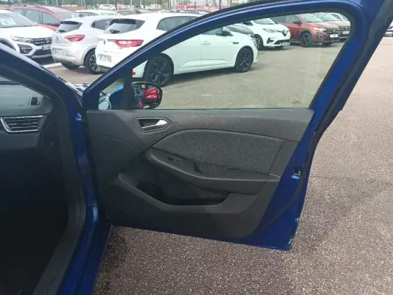 RENAULT CLIO V - voiture d'occasion - Photo 20