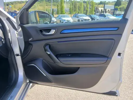 RENAULT MEGANE IV - voiture d'occasion - Photo 18
