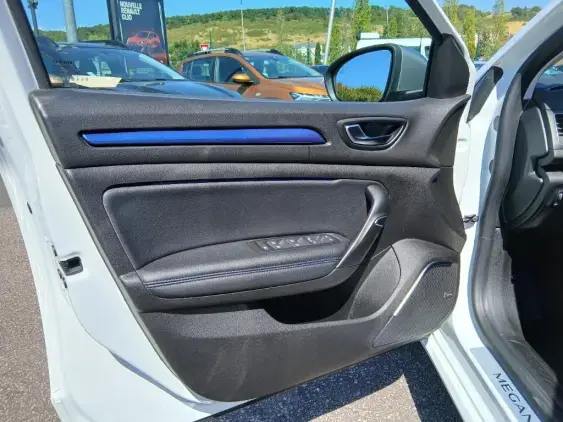 RENAULT MEGANE IV - voiture d'occasion - Photo 17