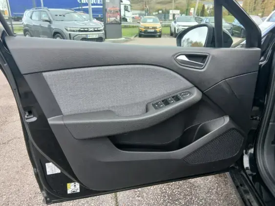 RENAULT CLIO V - voiture d'occasion - Photo 17