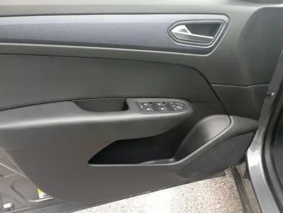 RENAULT ARKANA - voiture d'occasion - Photo 19