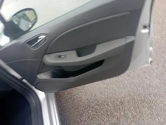 RENAULT CLIO V - voiture d'occasion - Photo 20