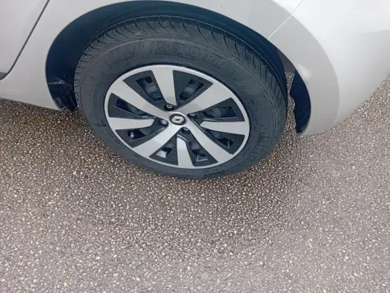 RENAULT CLIO V - voiture d'occasion - Photo 24