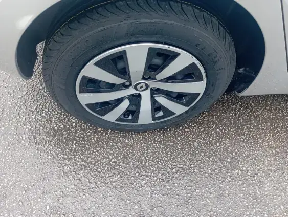 RENAULT CLIO V - voiture d'occasion - Photo 25