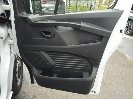 RENAULT TRAFIC FG III - voiture d'occasion - Photo 19