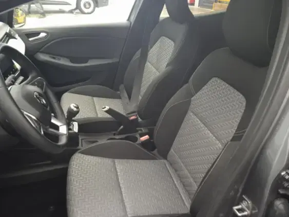 RENAULT CLIO V - voiture d'occasion - Photo 18