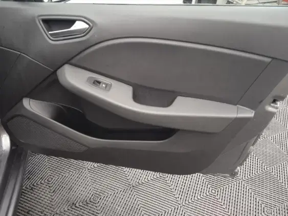 RENAULT CLIO V - voiture d'occasion - Photo 20