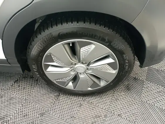 HYUNDAI KONA ELECTRIQUE - voiture d'occasion - Photo 24
