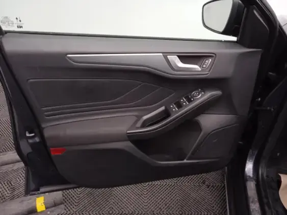 FORD FOCUS IV - voiture d'occasion - Photo 19