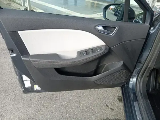 RENAULT CLIO V - voiture d'occasion - Photo 19