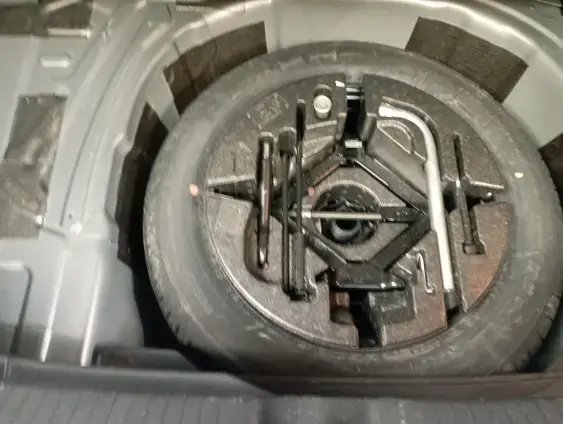 VOLKSWAGEN POLO VI - voiture d'occasion - Photo 16