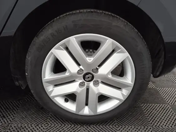 RENAULT CLIO V - voiture d'occasion - Photo 24