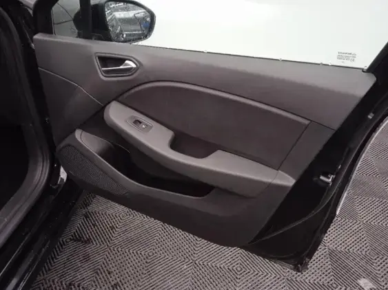 RENAULT CLIO V - voiture d'occasion - Photo 19