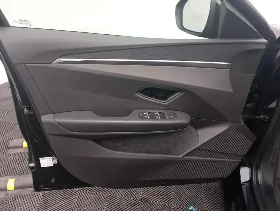 RENAULT MEGANE V - voiture d'occasion - Photo 19