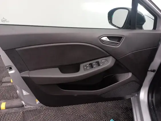 RENAULT CLIO V - voiture d'occasion - Photo 19