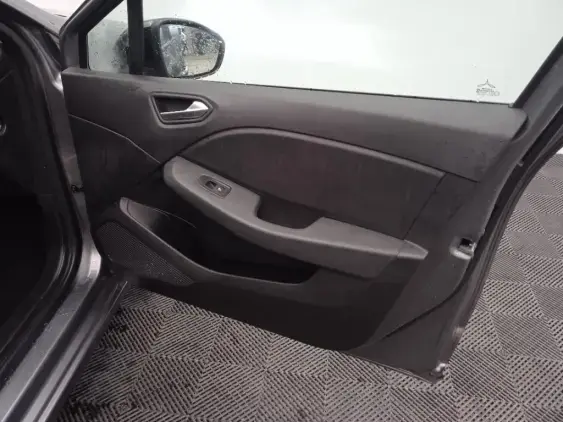 RENAULT CLIO V - voiture d'occasion - Photo 20