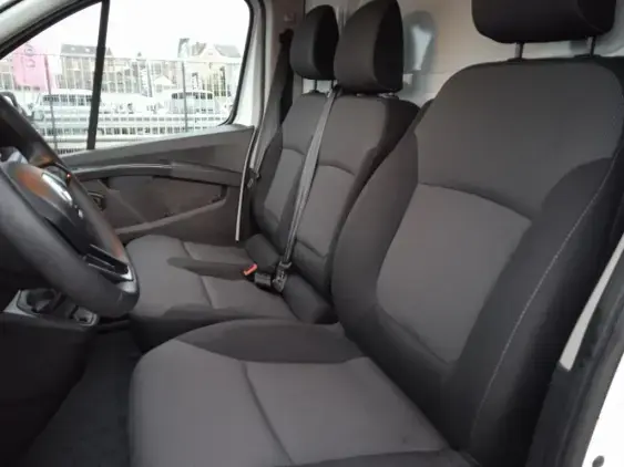 RENAULT TRAFIC FG III - voiture d'occasion - Photo 17