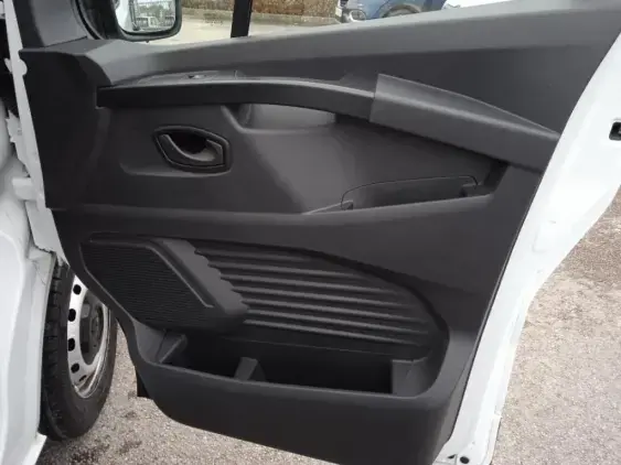 RENAULT TRAFIC FG III - voiture d'occasion - Photo 19