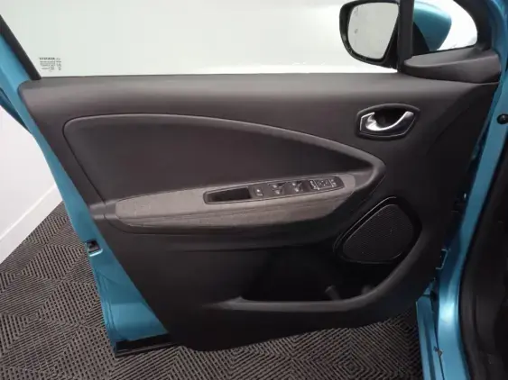 RENAULT ZOE - voiture d'occasion - Photo 19