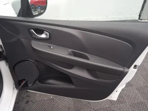 RENAULT CLIO IV - voiture d'occasion - Photo 20