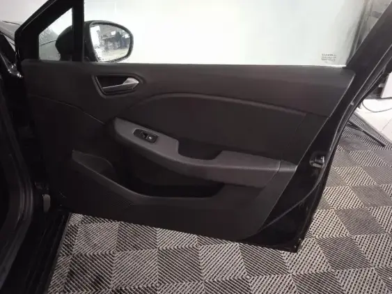 RENAULT CLIO V - voiture d'occasion - Photo 19