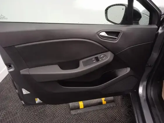 RENAULT CLIO V - voiture d'occasion - Photo 18