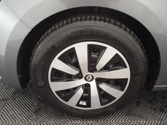 RENAULT CLIO V - voiture d'occasion - Photo 22