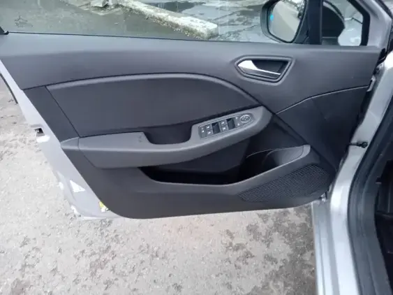 RENAULT CLIO V - voiture d'occasion - Photo 19