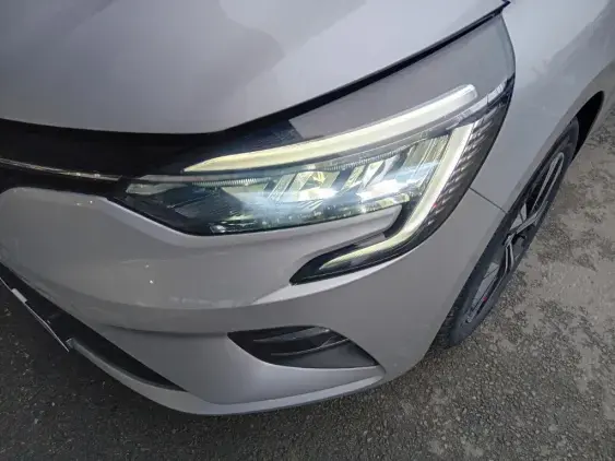 RENAULT CLIO V - voiture d'occasion - Photo 22