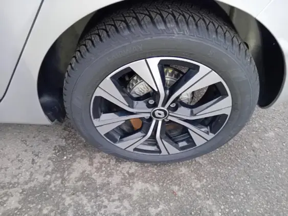 RENAULT CLIO V - voiture d'occasion - Photo 24