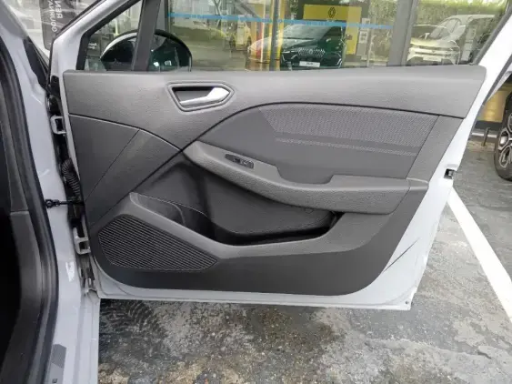 RENAULT CLIO V - voiture d'occasion - Photo 20