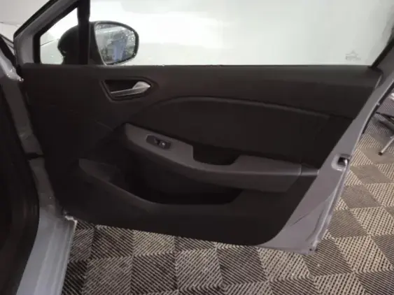 RENAULT CLIO V - voiture d'occasion - Photo 20