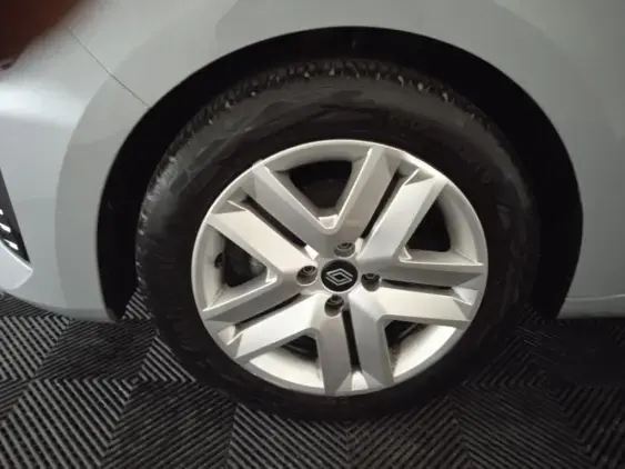 RENAULT CLIO V - voiture d'occasion - Photo 23