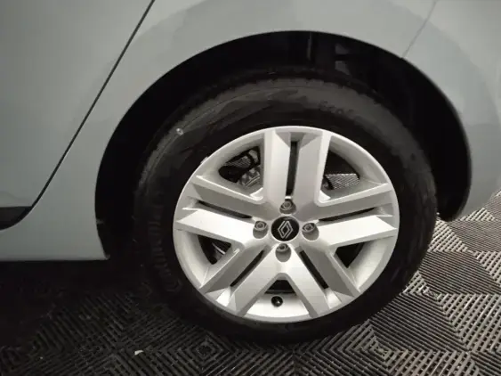 RENAULT CLIO V - voiture d'occasion - Photo 24