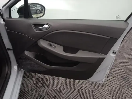 RENAULT CLIO V - voiture d'occasion - Photo 19