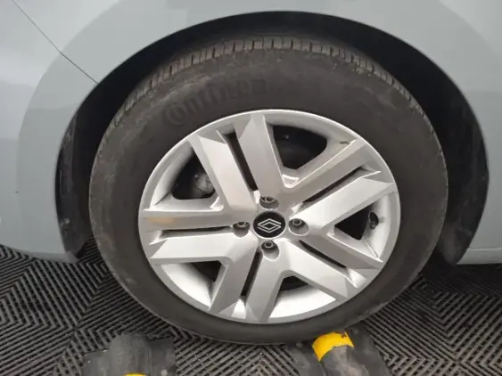 RENAULT CLIO V - voiture d'occasion - Photo 22