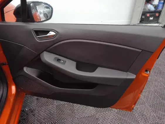 RENAULT CLIO V - voiture d'occasion - Photo 20