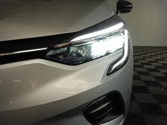 RENAULT CLIO V - voiture d'occasion - Photo 22