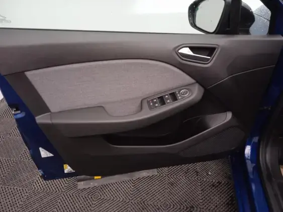 RENAULT CLIO V - voiture d'occasion - Photo 19