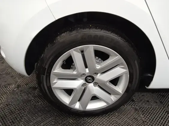 RENAULT CLIO V - voiture d'occasion - Photo 25