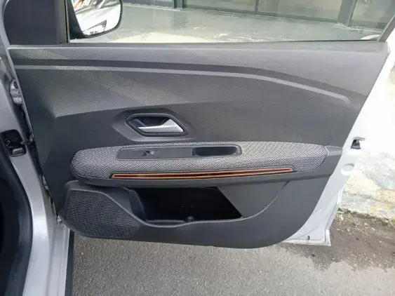 DACIA SANDERO III - voiture d'occasion - Photo 20