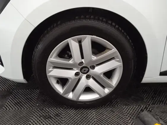 RENAULT CLIO V - voiture d'occasion - Photo 23